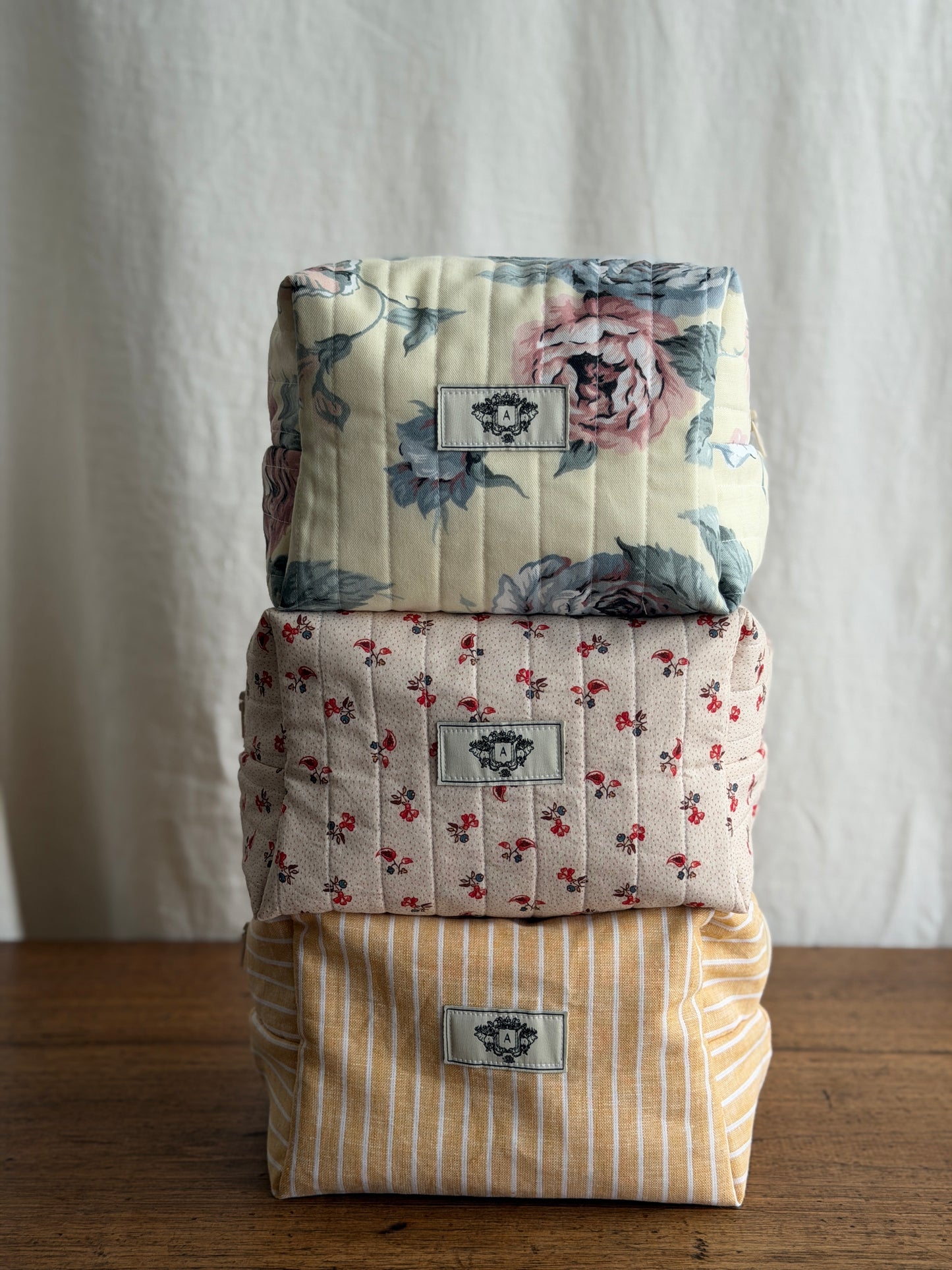 Trousse en lin à rayures