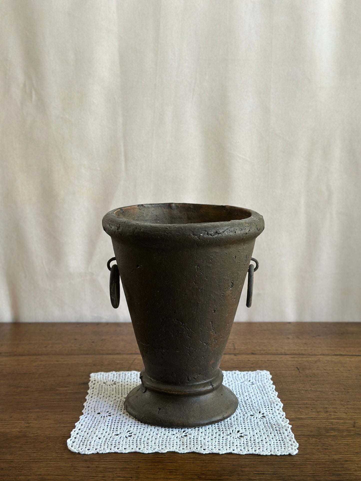 Vase en céramique avec poignées