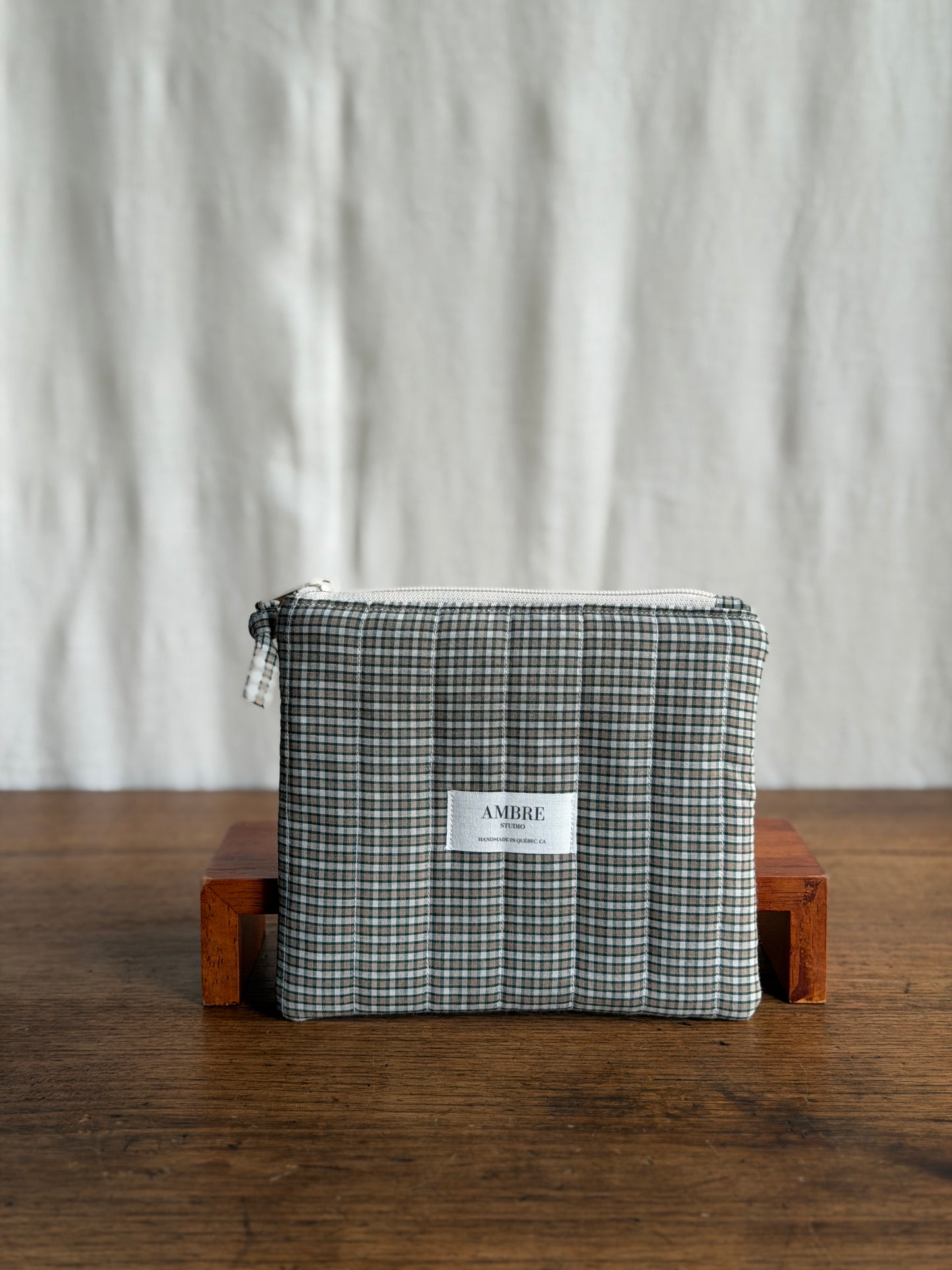 Pochette médium à carreaux