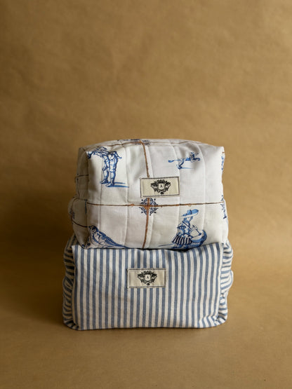 Trousse bleue et blanche
