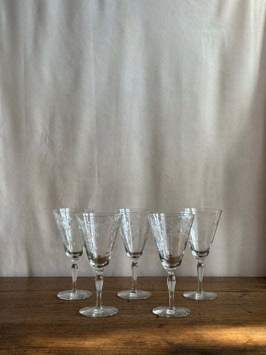 Ensemble de verres anciens