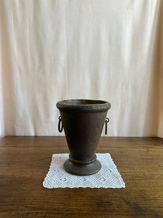 Vase en céramique avec poignées