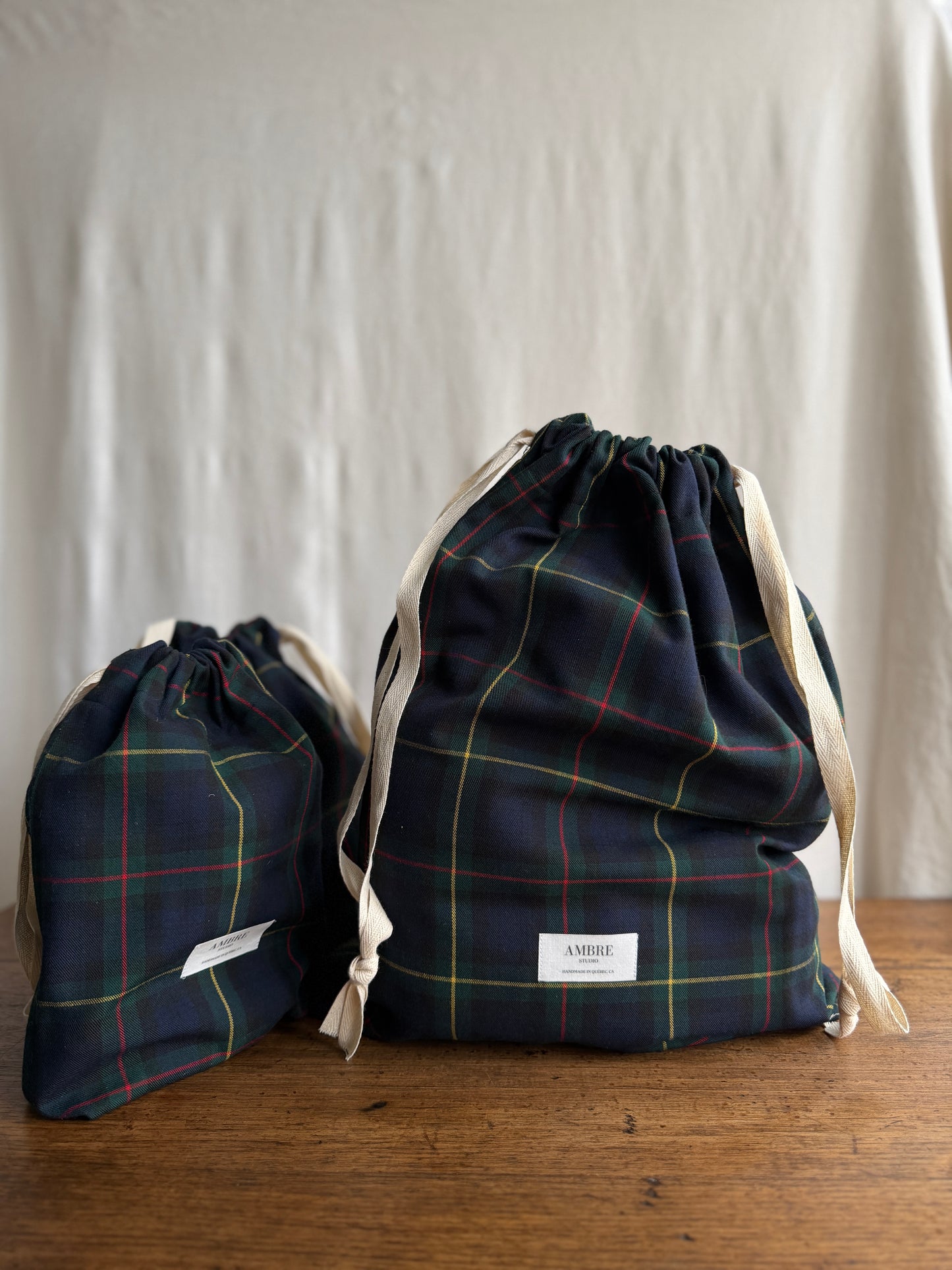 Trio de sacs en tissu à carreaux verts