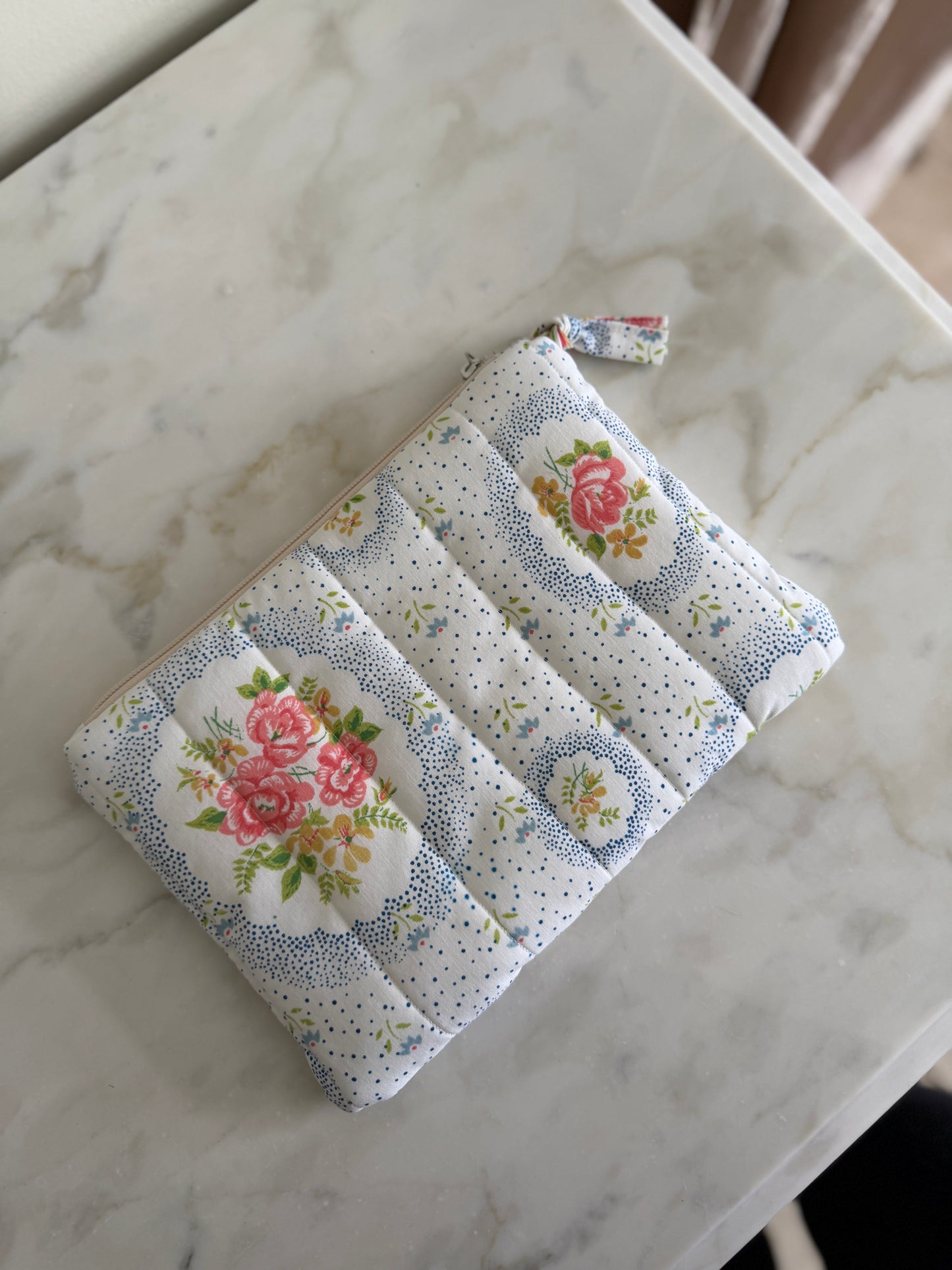 Pochette avec fleurs anciennes