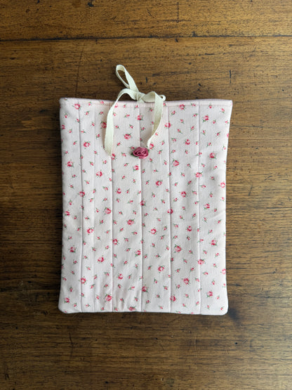 Pochette pour livres/ iPad avec petites roses