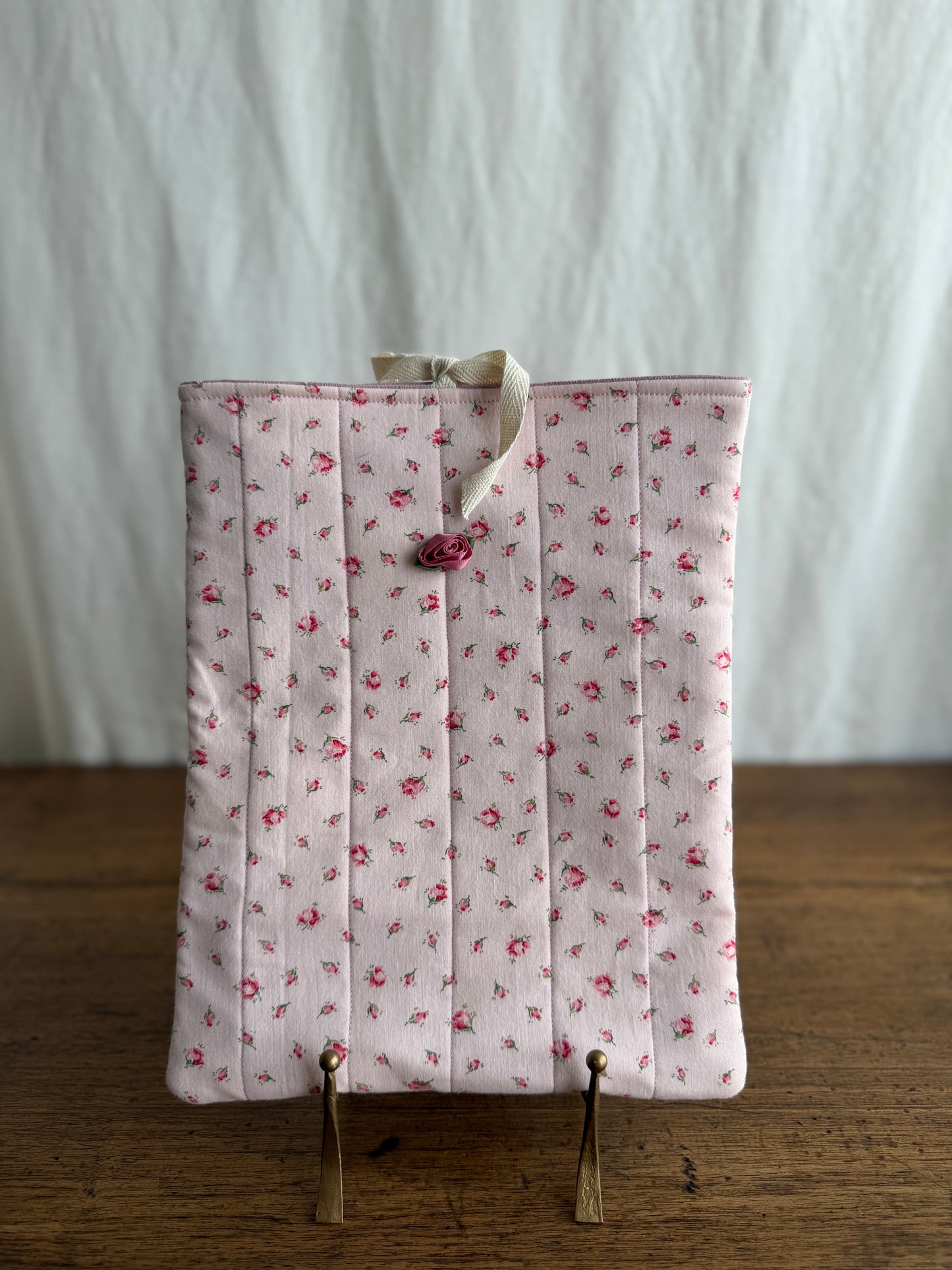 Pochette pour livres/ iPad avec petites roses