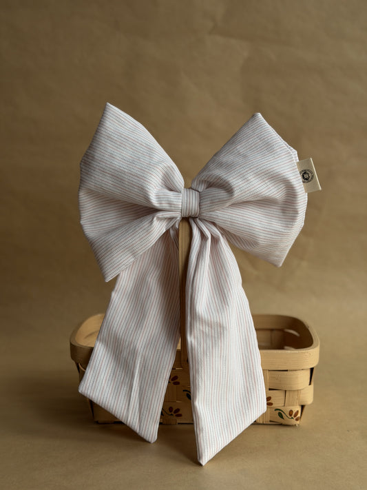 boucle décorative à rayures