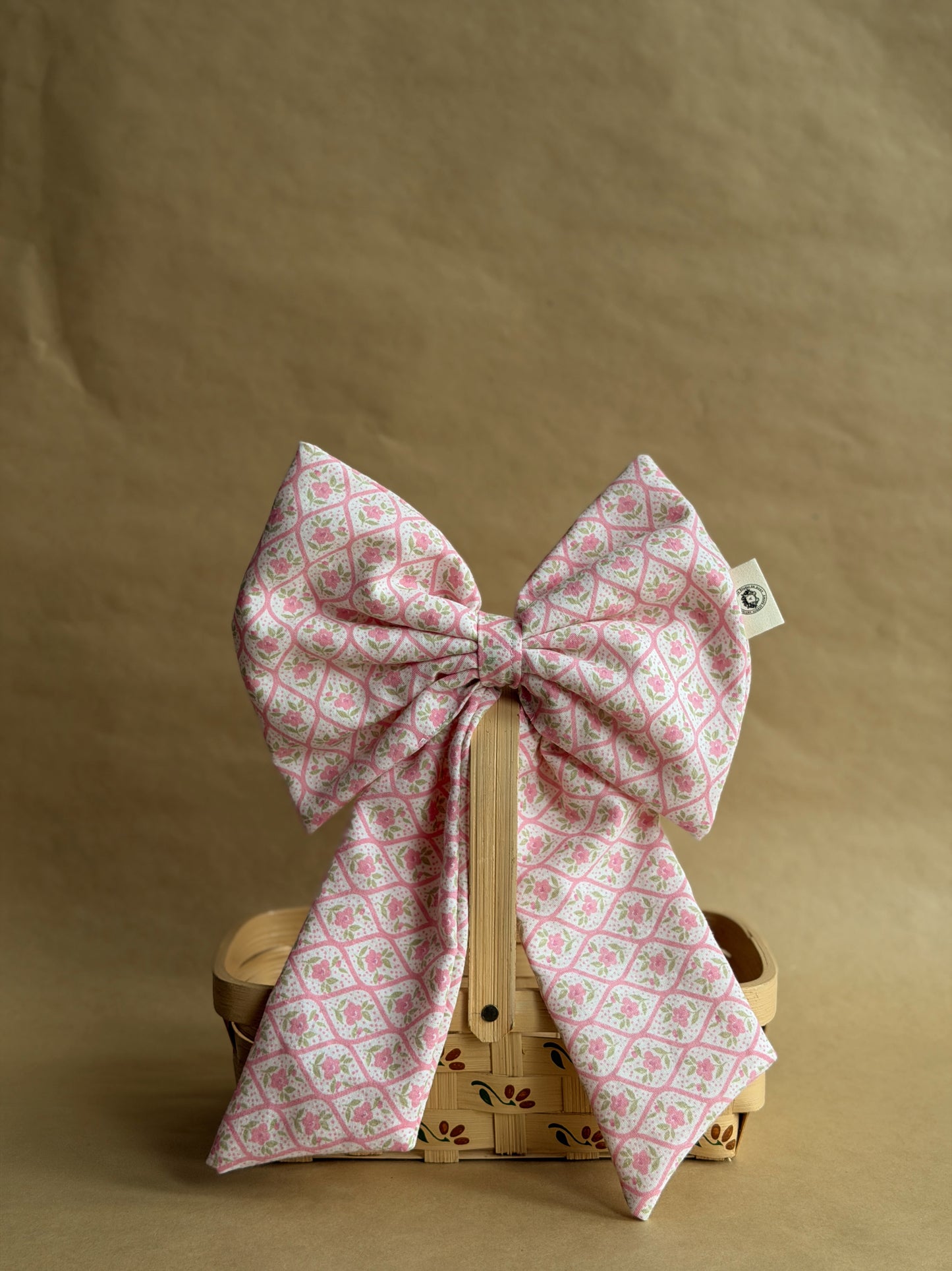 Boucle décorative rose