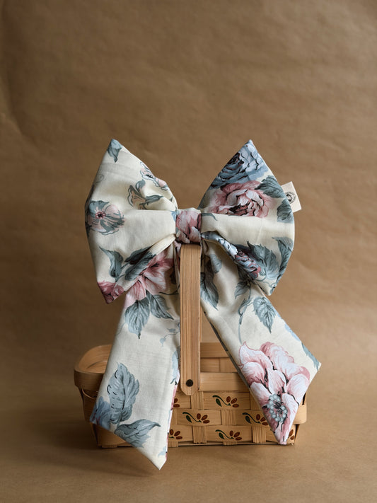 Boucle décorative à fleurs