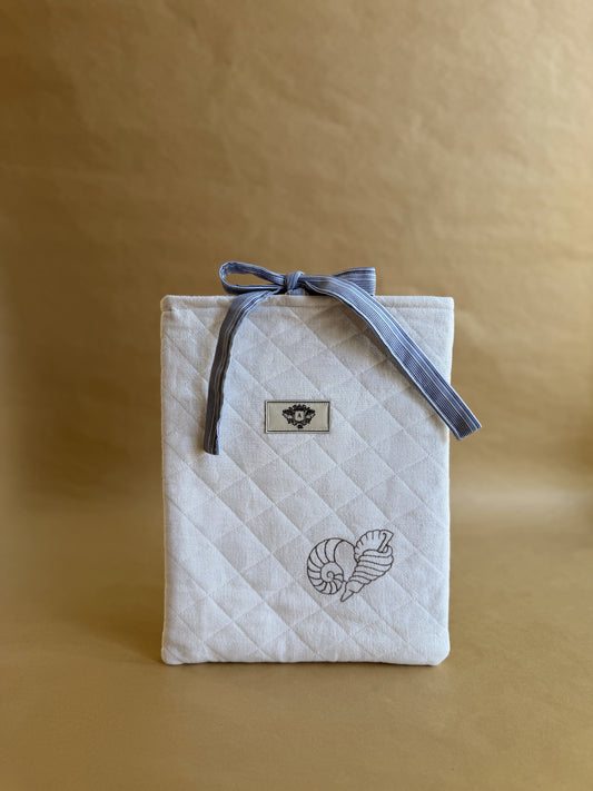 Pochette pour IPad/livre en lin avec broderie coquillages