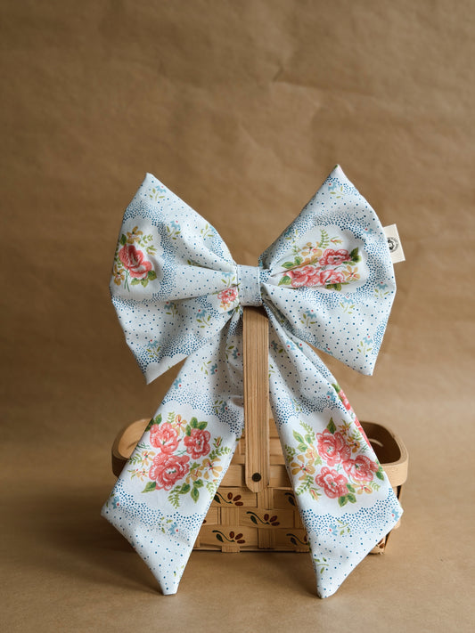 Boucle décorative à fleurs vintage